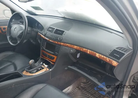 2006 Mercedes-Benz E 350 4Matic z USA, uszkodzony, nr VIN WDBUF87J96X209703